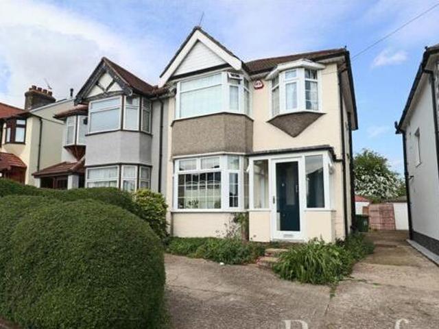 3 Bedroom Semi detached House For Sale In Romford