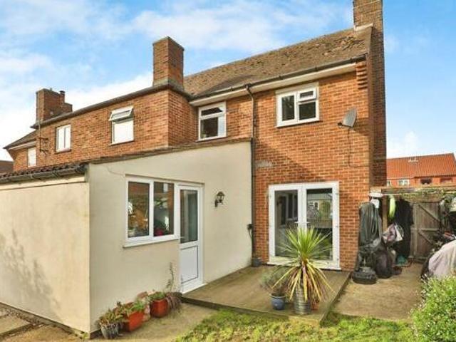 3 Bedroom Semi detached House For Sale In Sculthorpe