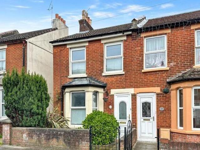 3 Bedroom Semi detached House For Sale In Salisbury