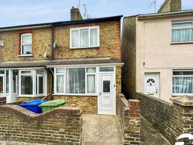 3 Bedroom Semi detached House For Sale In Sittingbourne, Kent