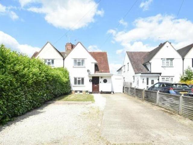 3 Bedroom Semi detached House For Sale In Stoke Poges, Buckinghamshire