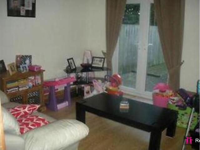 3 bedroom semi detached house for rent