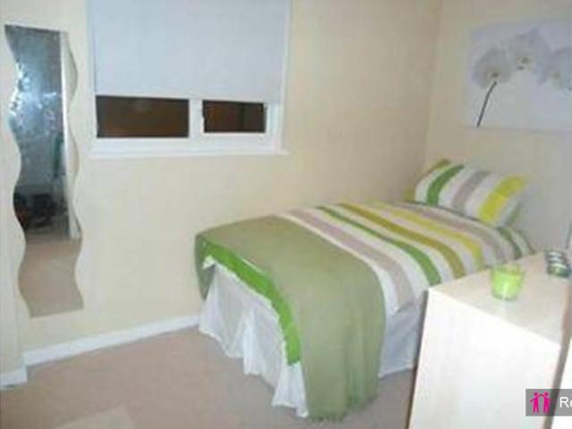 3 bedroom semi detached house for rent
