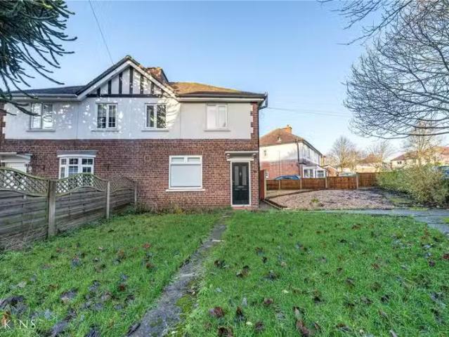 3 bedroom semi detached house for rent in Tempest Street, Tamw.