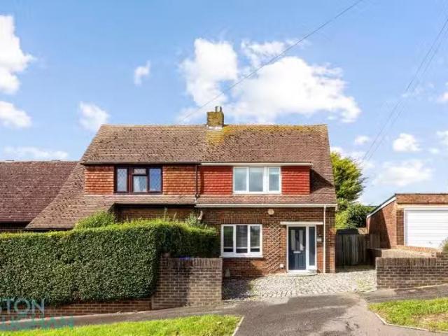 3 bedroom semi detached house for rent in The Drive, Southwick.