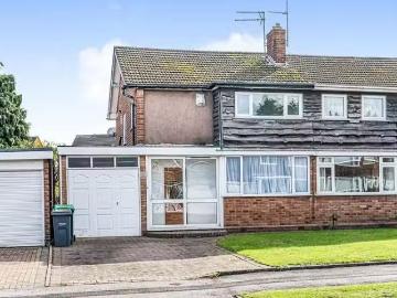 3 bedroom semi detached house for rent in Theodore Close, Oldb.
