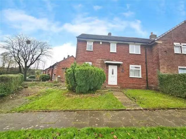 3 bedroom semi detached house for rent in Topping Fold Road, B.