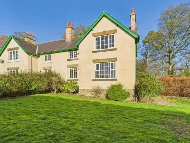 3 bedroom semi detached house for rent in Tunstall Cottages, W.
