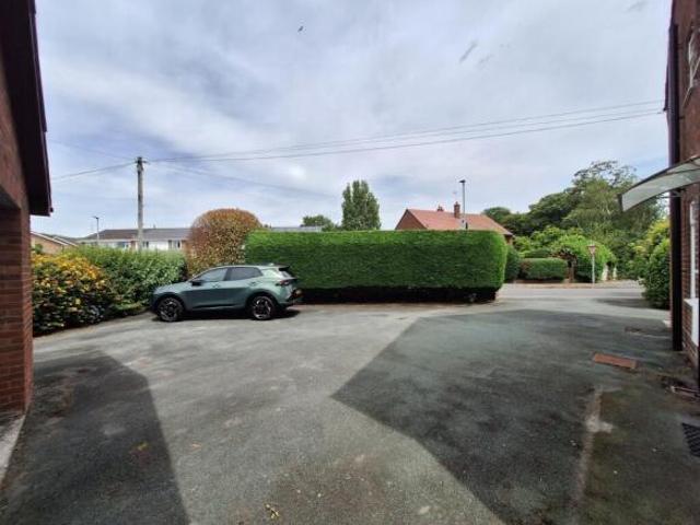 3 bedroom semi detached house for rent in Upton, Chester, Cheshire, CH2