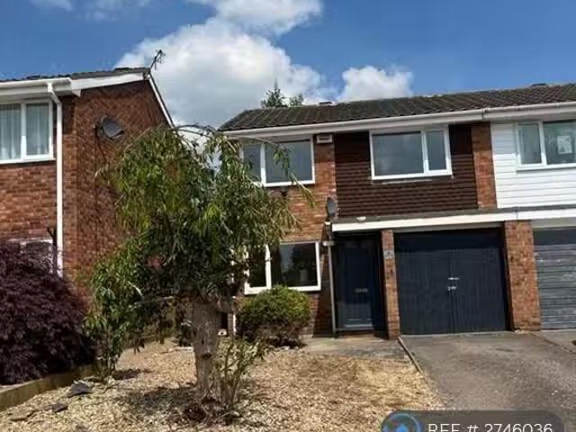 3 bedroom semi detached house for rent in Walnut Close, Nuneat.