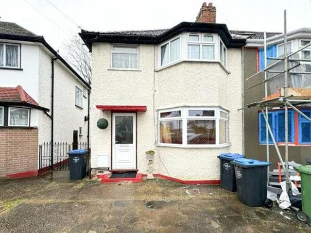 3 Bedroom Semi detached House For Rent In Wembley, Middlesex