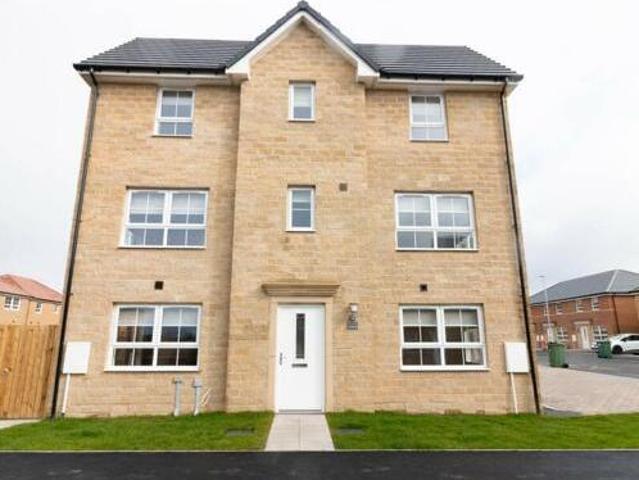 3 Bedroom Semi detached House For Rent In West Meadows