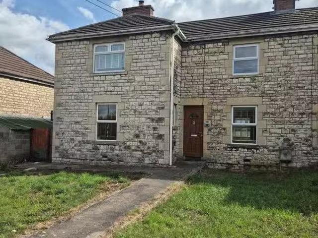3 bedroom semi detached house for rent in Westhill Gardens, Ra.