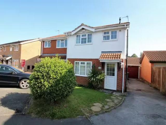 3 bedroom semi detached house for rent in Whitemoor Drive, Mon.