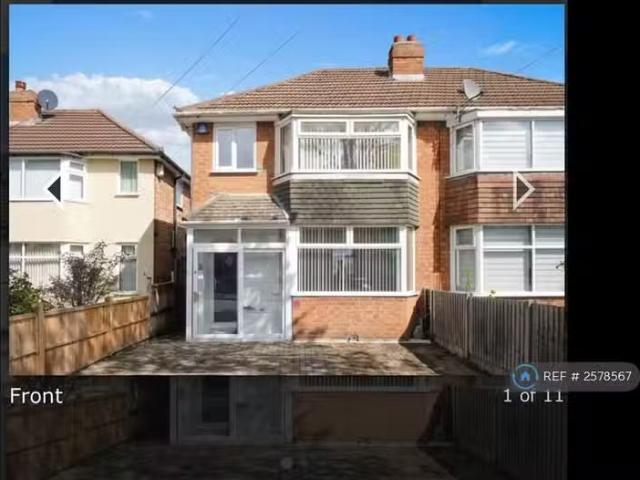 3 bedroom semi detached house for rent in Whitecroft Road, Bir.