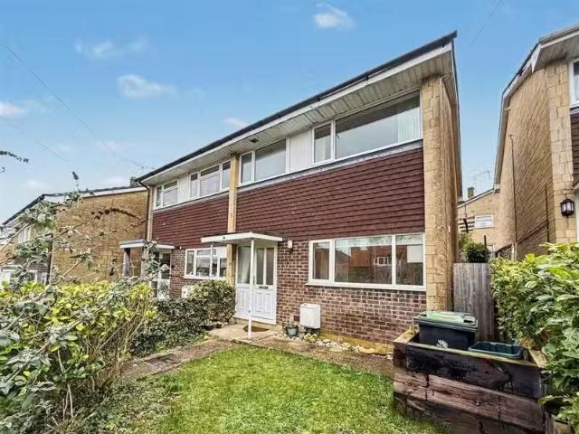 3 bedroom semi detached house for rent in Woodswater Lane, Bea.