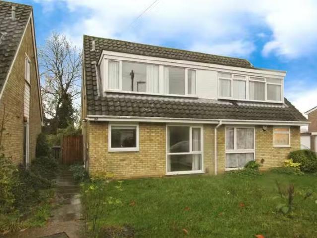 3 bedroom semi detached house for rent in Wolsey Way, Cambridg.