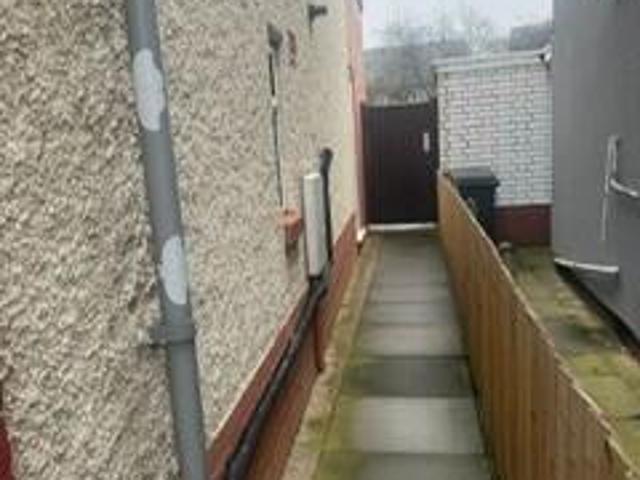 3 bedroom semi detached house for rent in Wycombe Road, Humberstone, Leicester, LE5