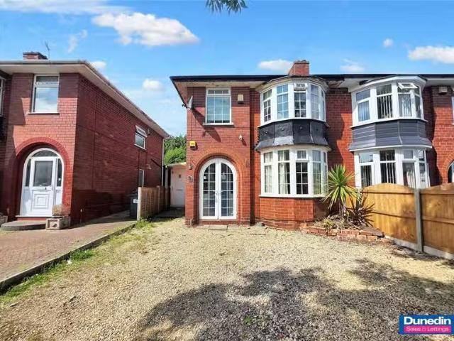 3 bedroom semi detached house for rent in Ashill Road, Rednal.