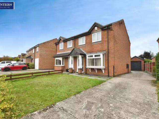 3 bedroom semi detached house for rent in Avenue Nozay, Brough.