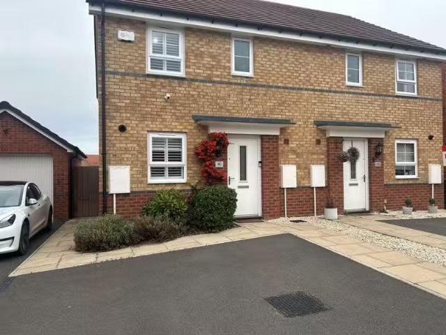 3 bedroom semi detached house for rent in Brine Well Crescent.
