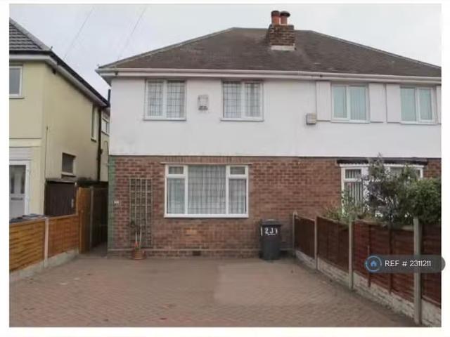 3 bedroom semi detached house for rent in Church Road, Birming.