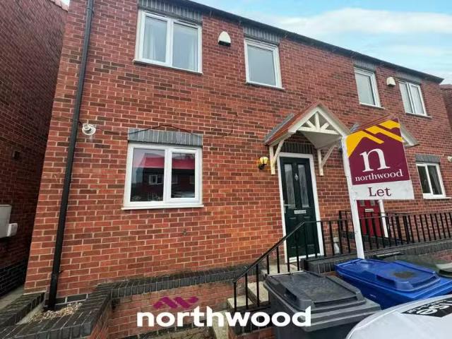 3 bedroom semi detached house for rent in Church View Gardens.