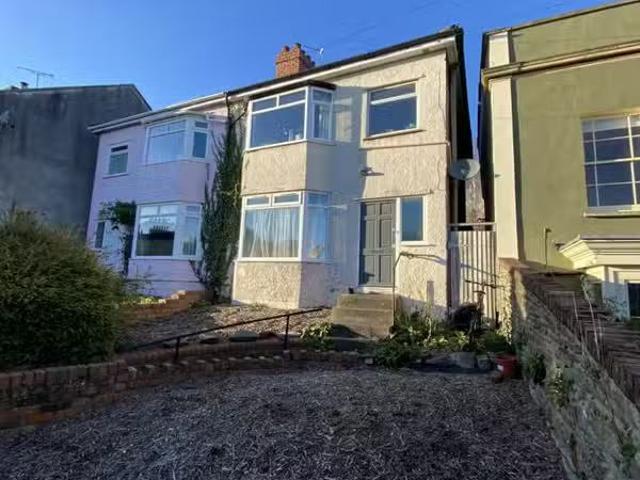 3 bedroom semi detached house for rent in Cobourg Road, Montpe.