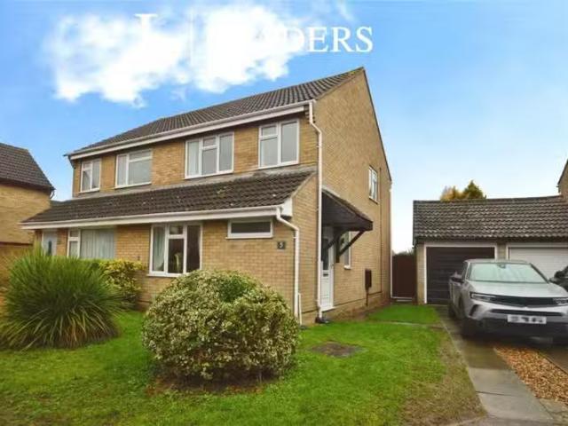 3 bedroom semi detached house for rent in Darnel Way, Stanway.
