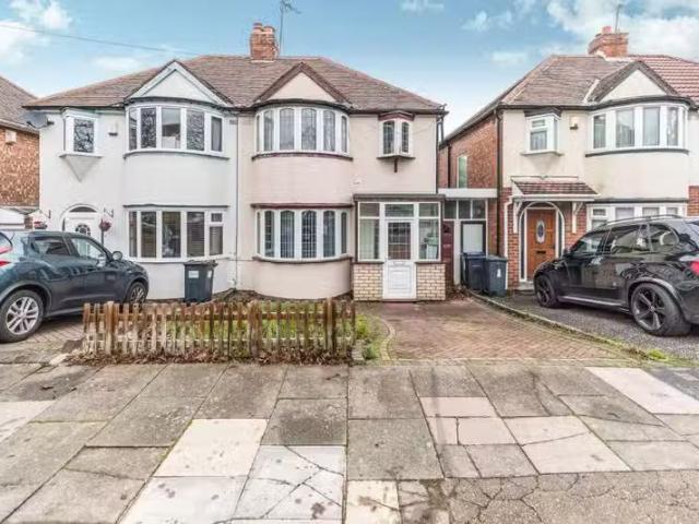 3 bedroom semi detached house for rent in Durley Dean Road, Se.