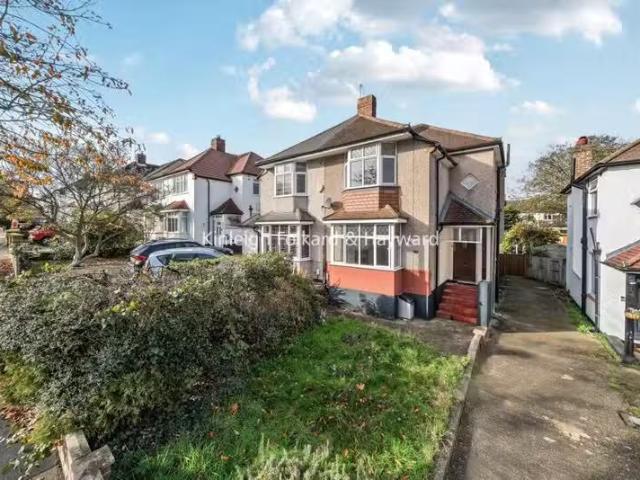 3 bedroom semi detached house for rent in Elmstead Avenue, Chi.