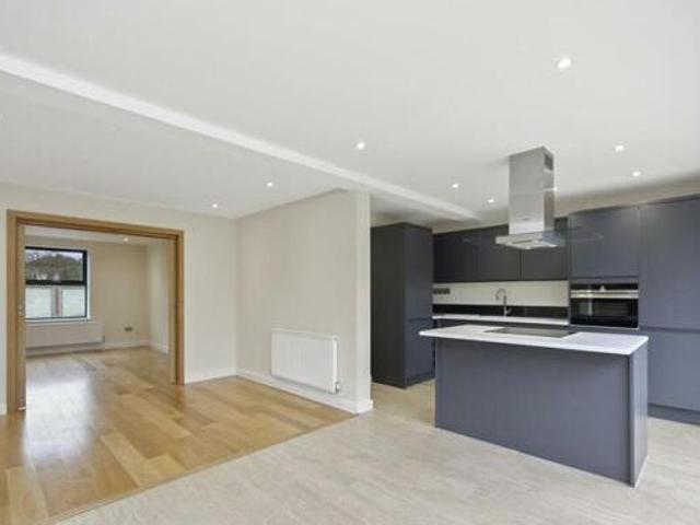 3 Bedroom Semi detached House For Rent In Esher
