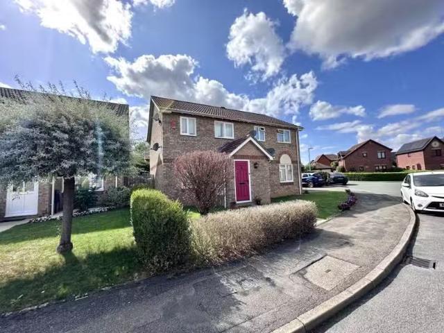 3 bedroom semi detached house for rent in Felton Way, Ely, Cam.