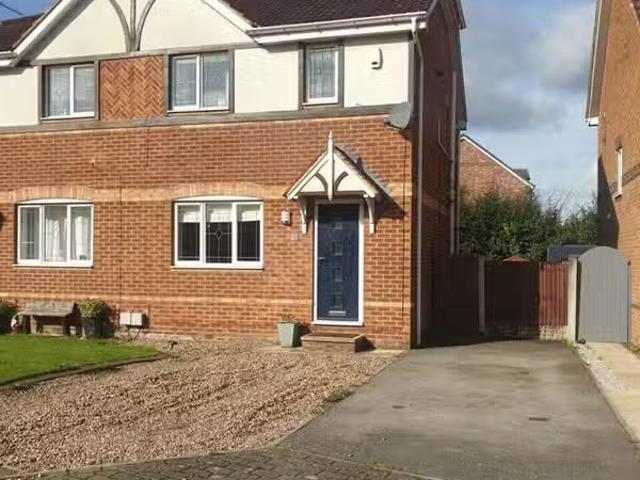 3 bedroom semi detached house for rent in Granby Court, Doncas.