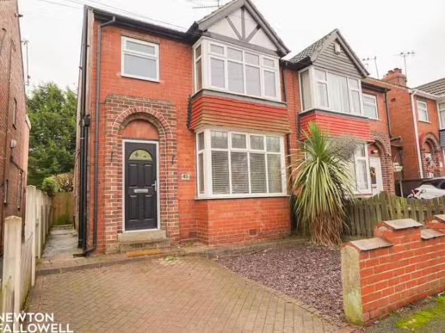 3 bedroom semi detached house for rent in Jubilee Road, Retfor.