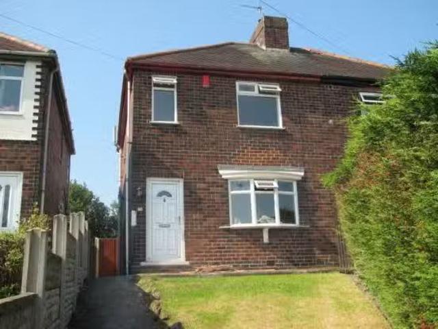 3 bedroom semi detached house for rent in Laceyfields Road, He.