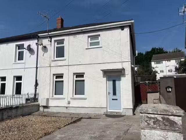 3 bedroom semi detached house for rent in Lletai Avenue, Penco.