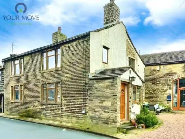 3 bedroom semi detached house for rent in Main Street, Stanbur.
