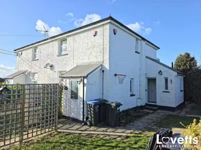 3 bedroom semi detached house for rent in Margate Hill, Acol.