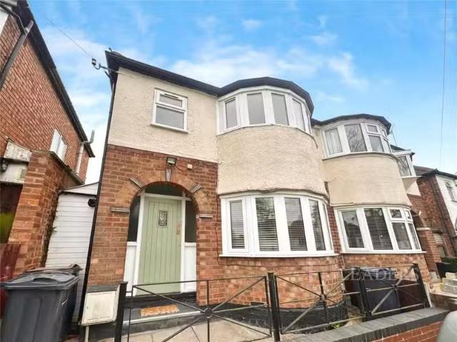 3 bedroom semi detached house for rent in Marsham Road, Birmin.