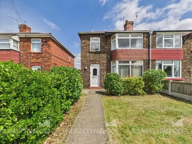 3 bedroom semi detached house for rent in Mile End Avenue, Don.