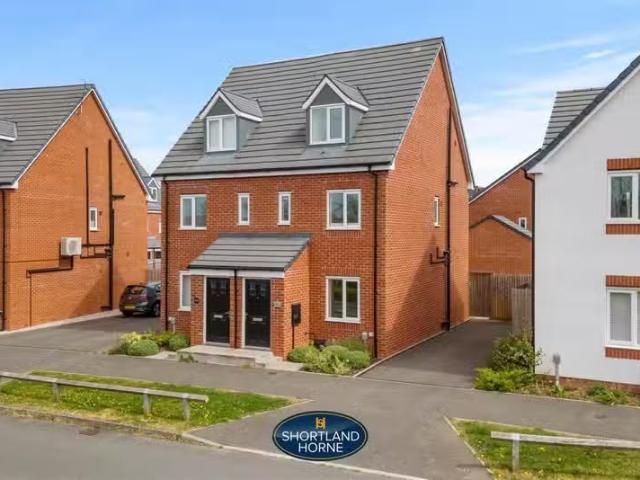 3 bedroom semi detached house for rent in Monticello Way, Bann.