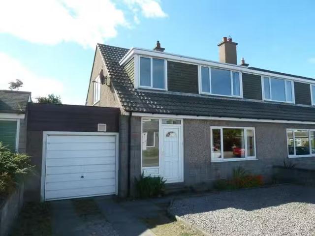3 bedroom semi detached house for rent in Nethermains Road, Mu.