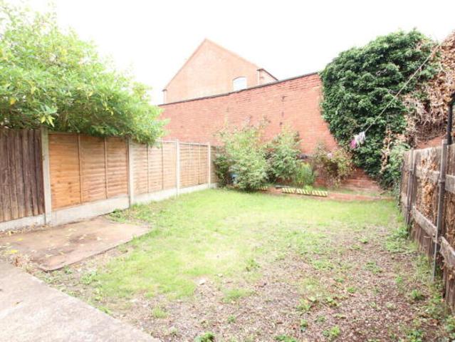 3 bedroom semi detached house for rent in Nottingham Road, New Basford, Nottingham, NG6