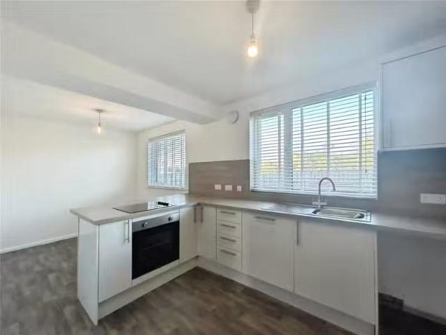 3 bedroom semi detached house for rent in Patterdale Avenue, W.