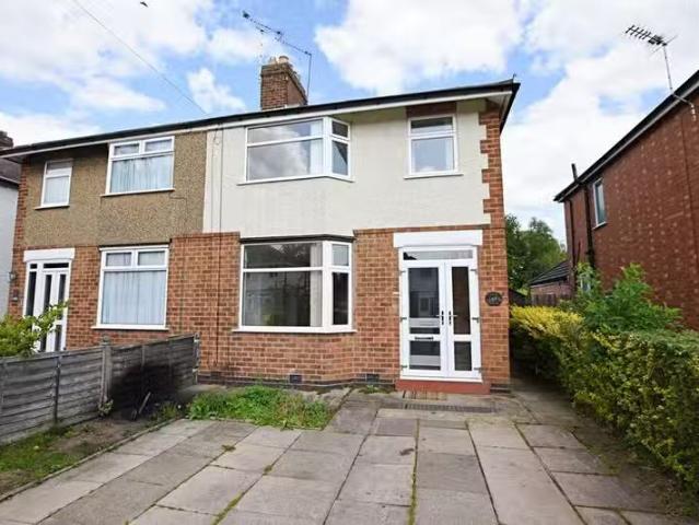 3 bedroom semi detached house for rent in Percival Road, Hillm.