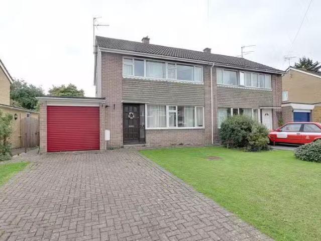 3 bedroom semi detached house for rent in Rodwell Park, Trowbr.