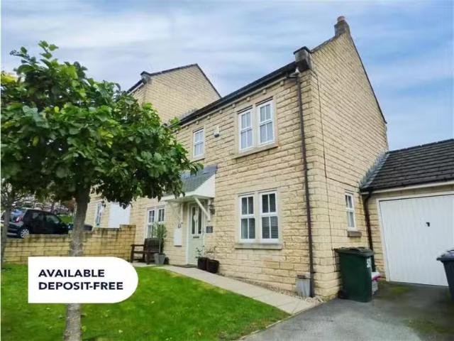 3 bedroom semi detached house for rent in Roedhelm Road, East.