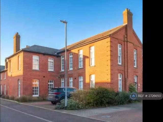 3 bedroom semi detached house for rent in Rose House, Colchest.