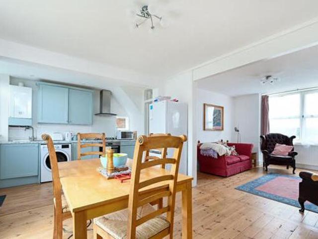 3 Bedroom Semi detached House For Rent In Rye